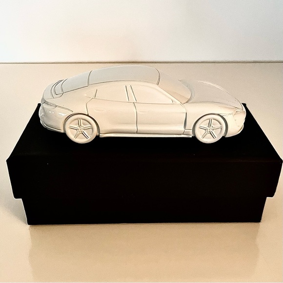 Genuine Limited Edition Porsche Taycan Model Car - Picture 3 of 11